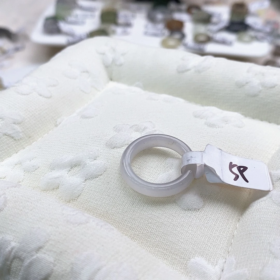 和田玉（糖玉）未镶嵌戒指13烟紫色泥鳅背内径16.9