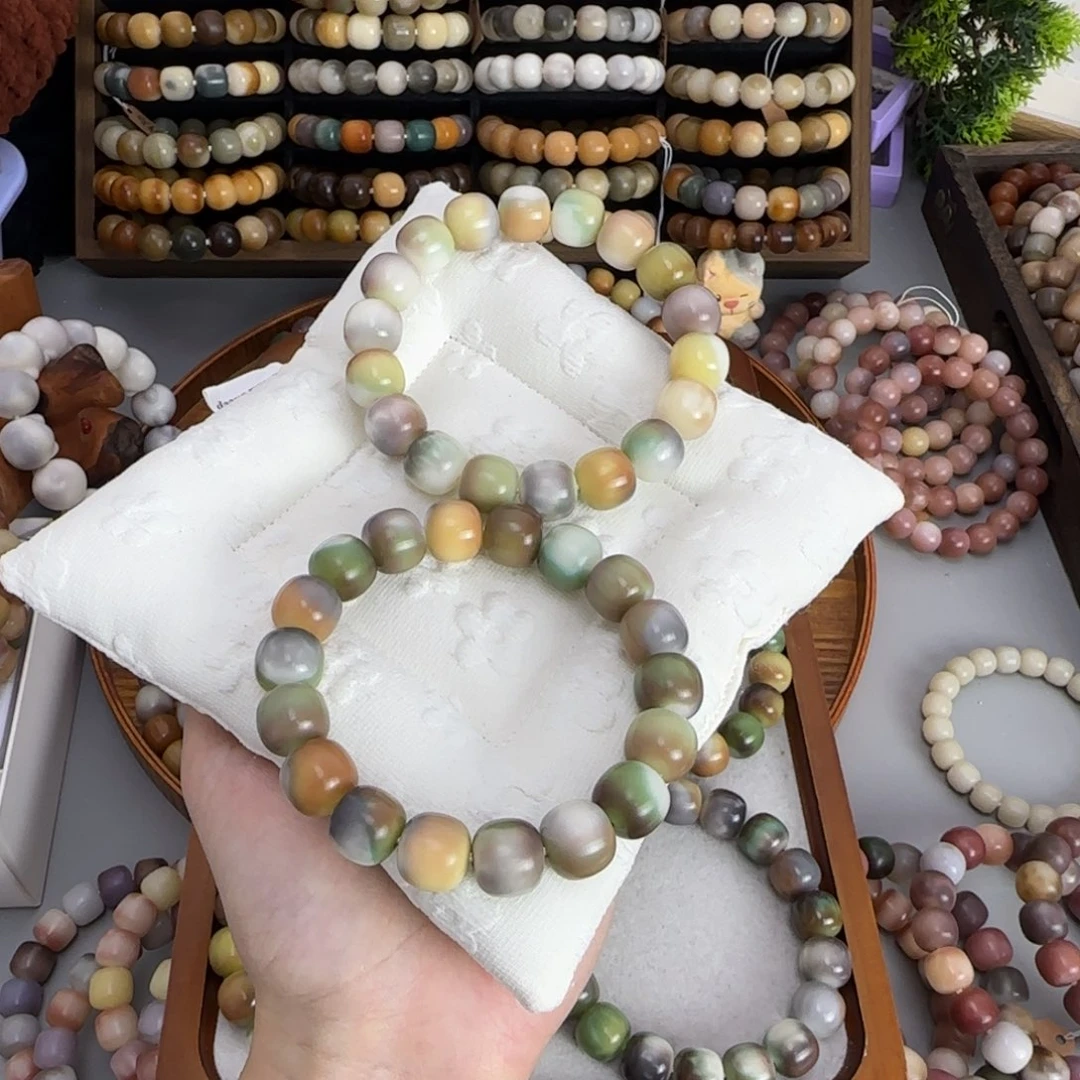 白玉菩提吊坠干磨  软烟罗