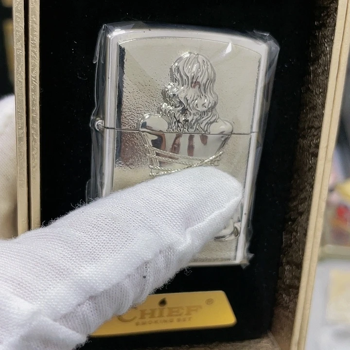 【闪购商品】首领翘臀女郎