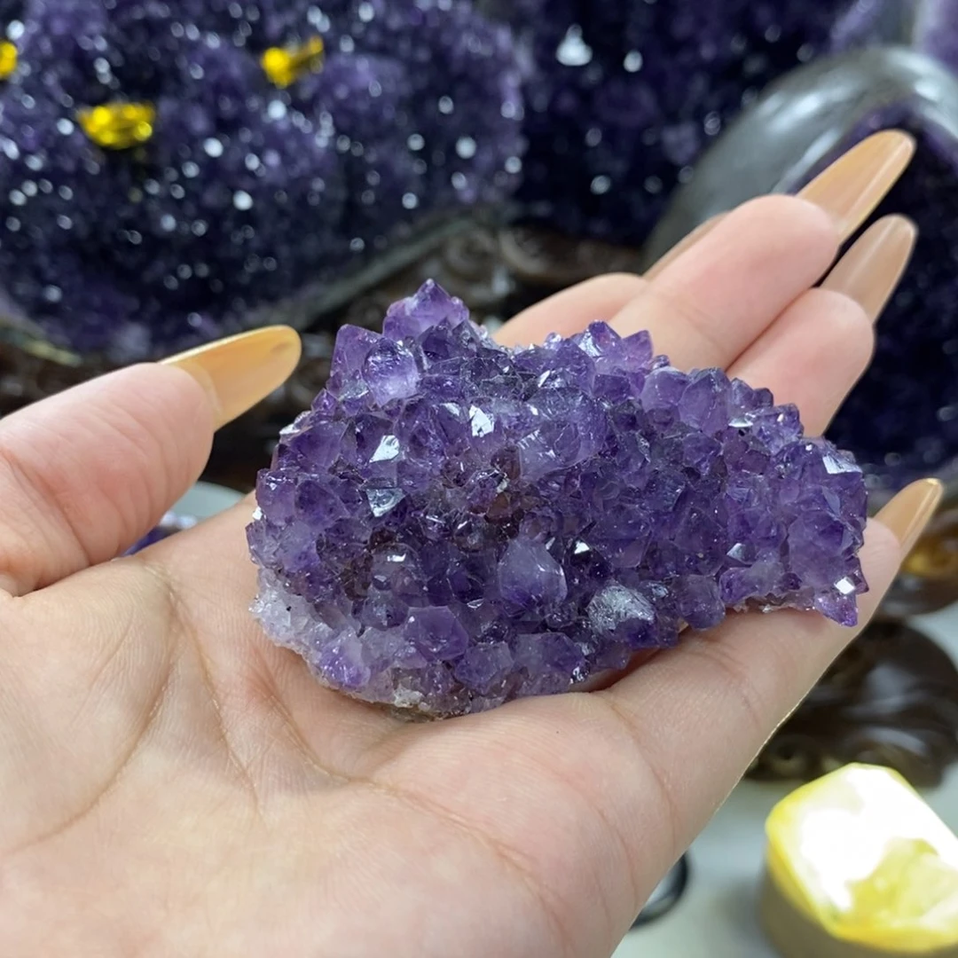 未镶嵌水晶大型摆件（非配饰）