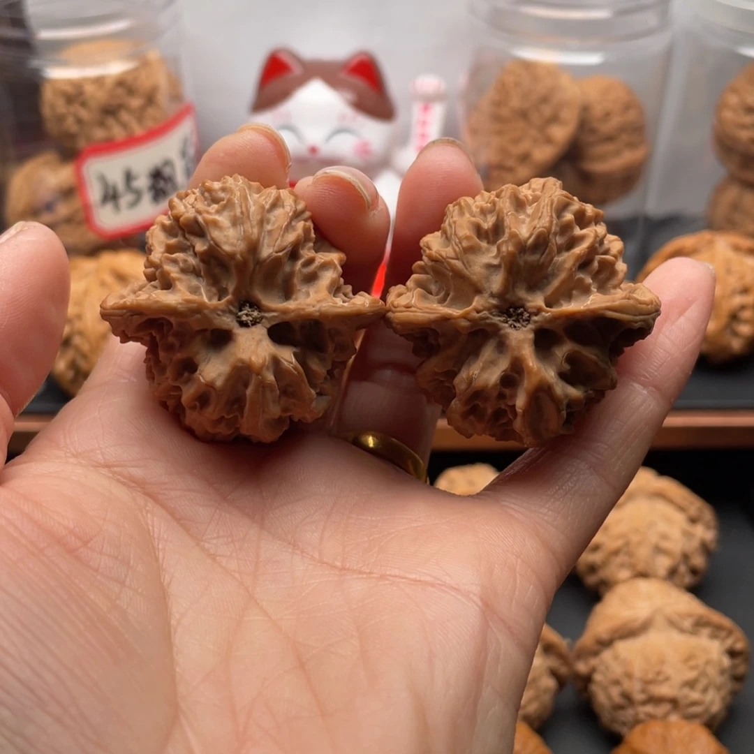 文玩核桃把件人****.苹果园