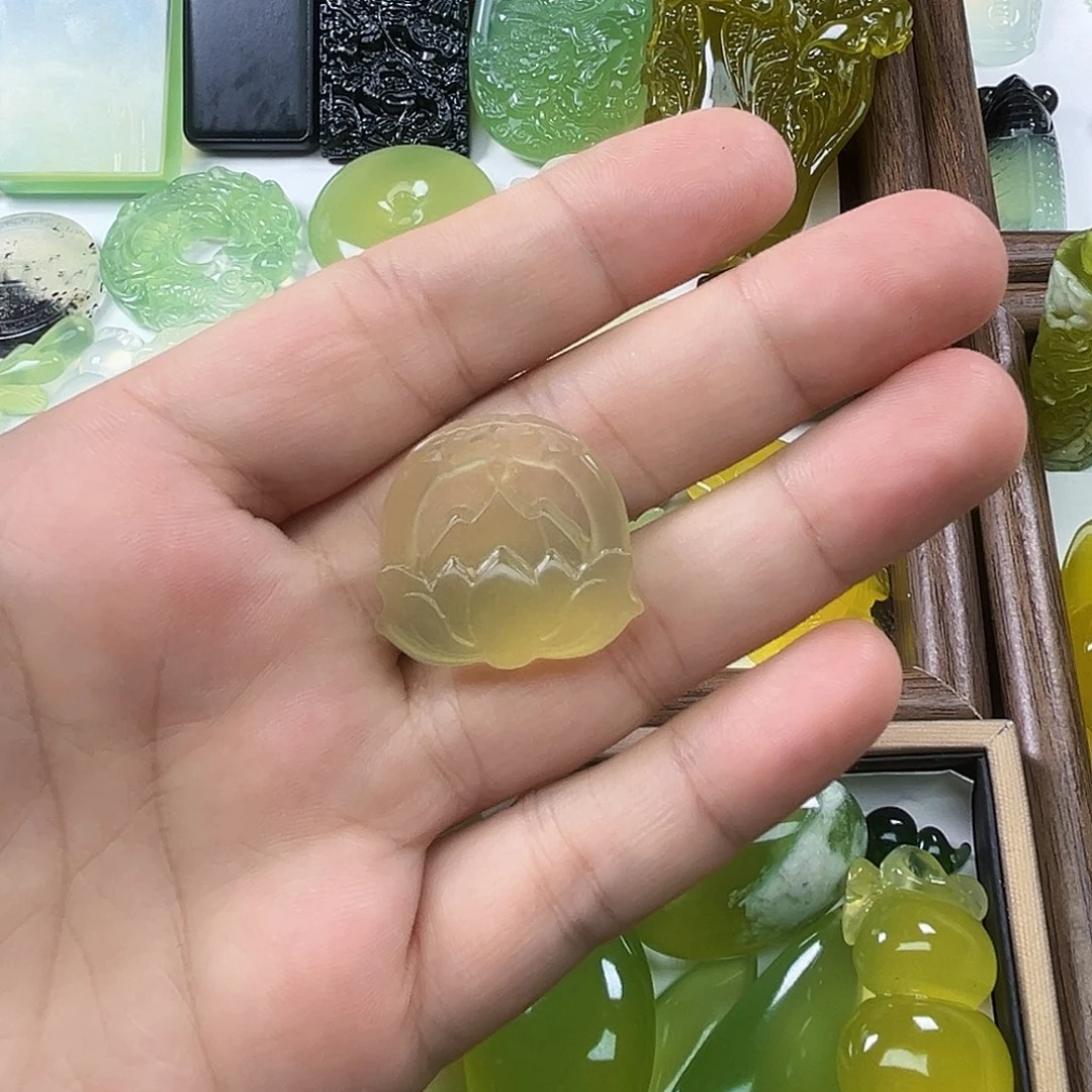 未镶嵌岫玉吊坠(不含链)