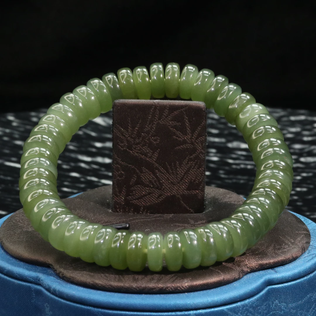 39和田玉湖水绿手串/000240保利厦门拍卖