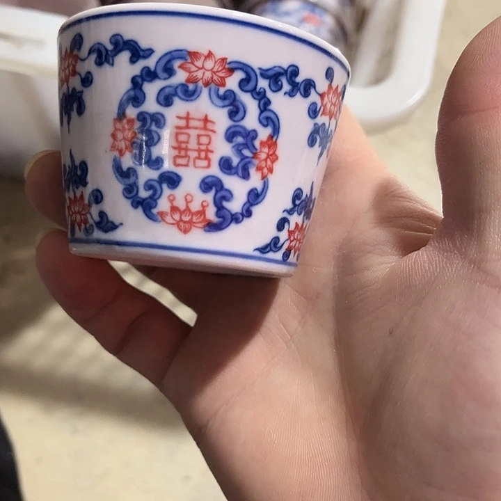 摆件////////景德镇陶瓷杯子。红。