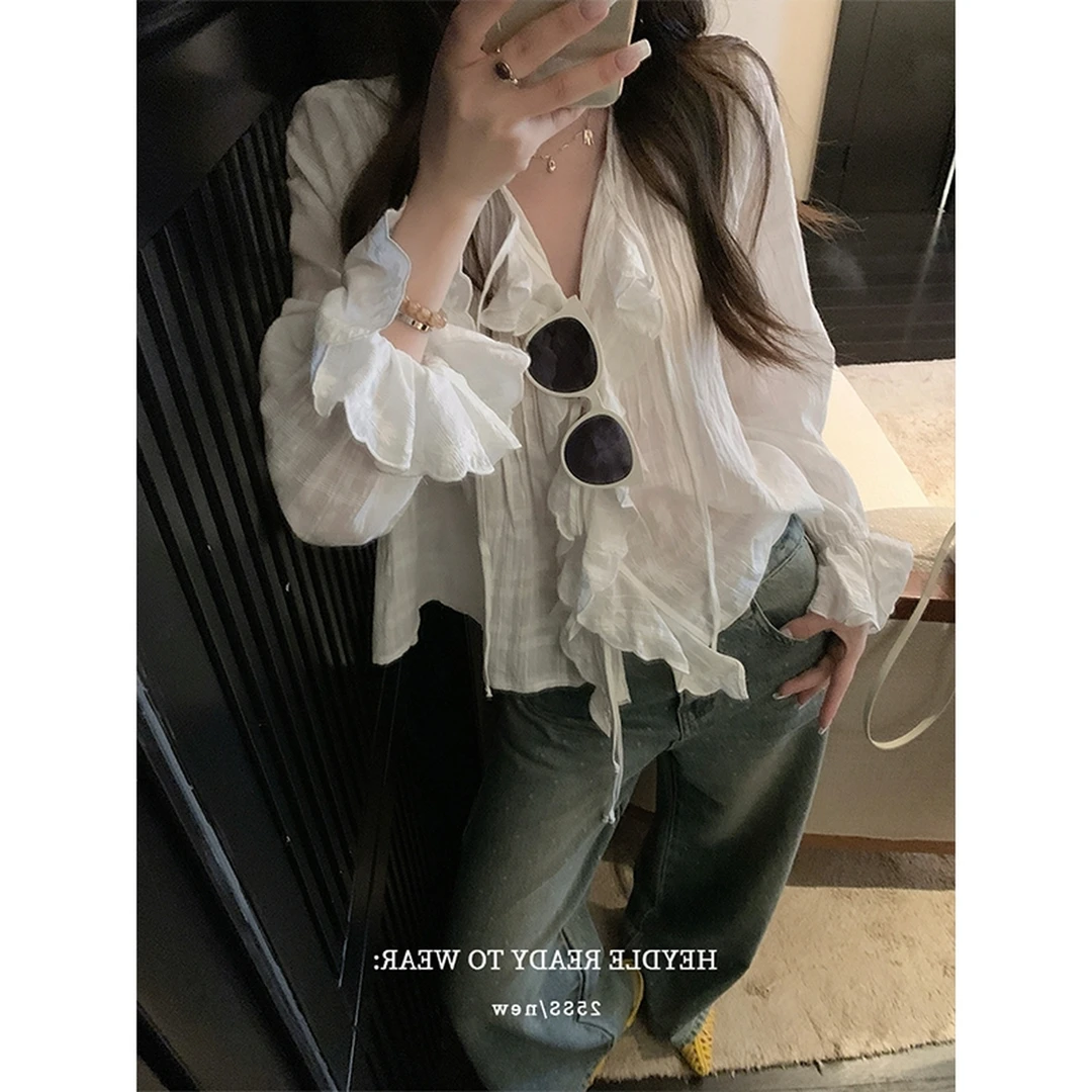 塞纳假日*荷叶边绣花小衫女夏2025新款薄款防晒空调衫短款白衬衣