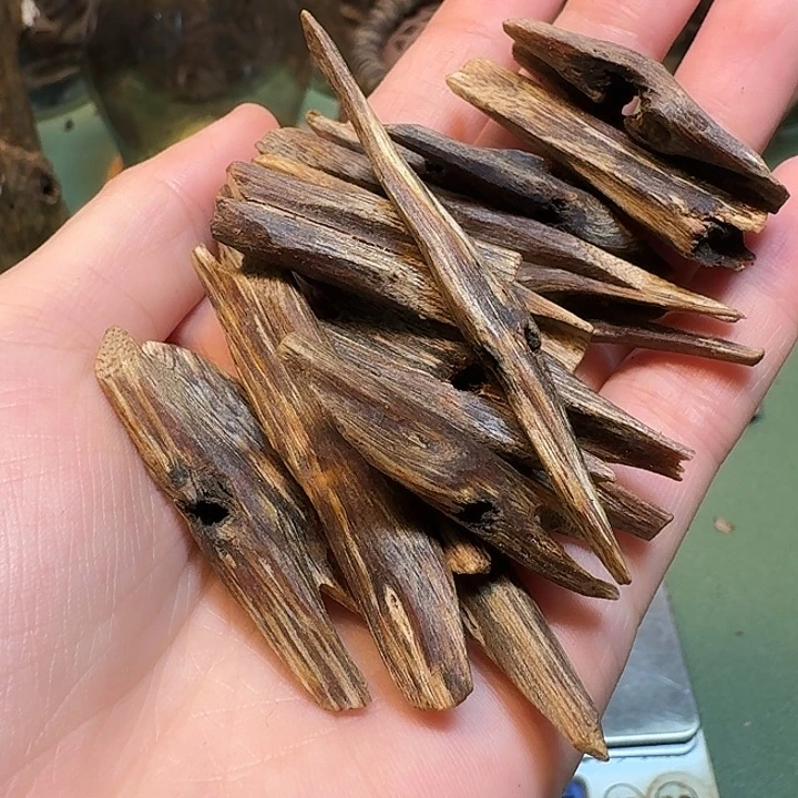 沉香沉香碎屑海南高端乌身圆叶树心油老料20克