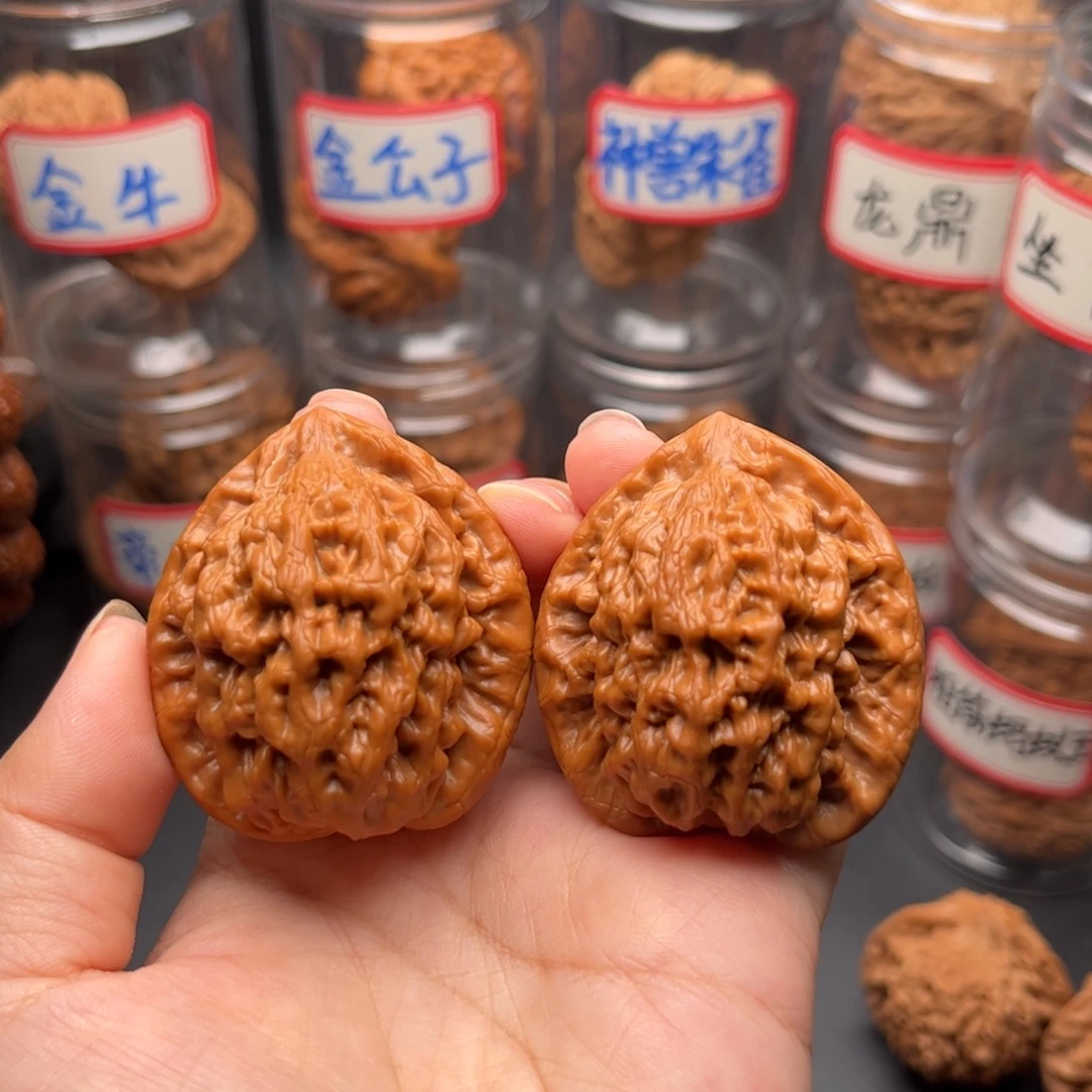 把件文玩核桃42高端小众金公子