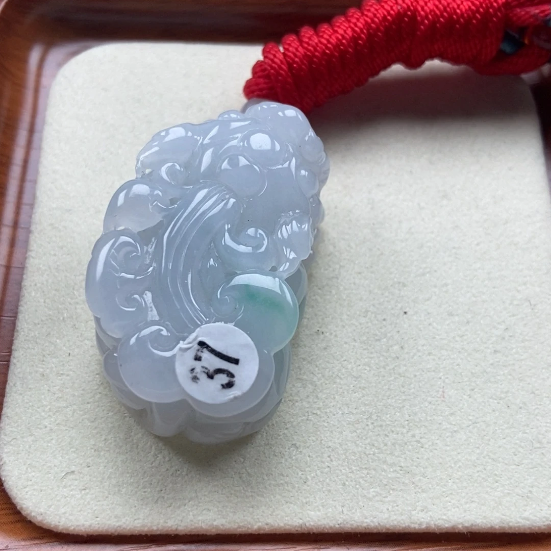 翡翠未镶嵌颈饰如意貔貅吊坠