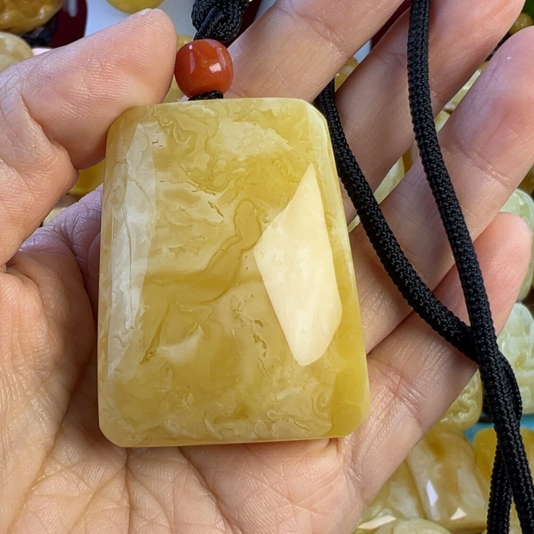 蜜蜡吊坠(赠链)未镶嵌