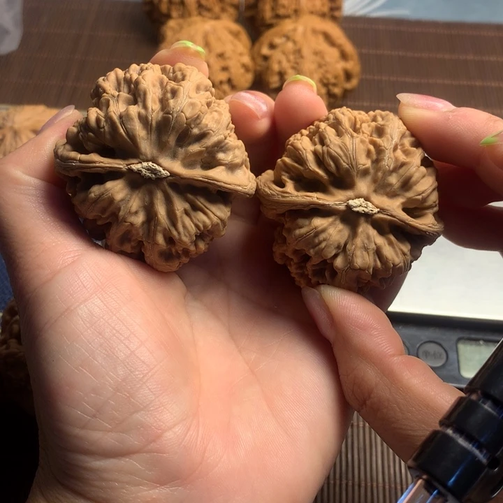 吊坠文玩核桃妒**月粗筋