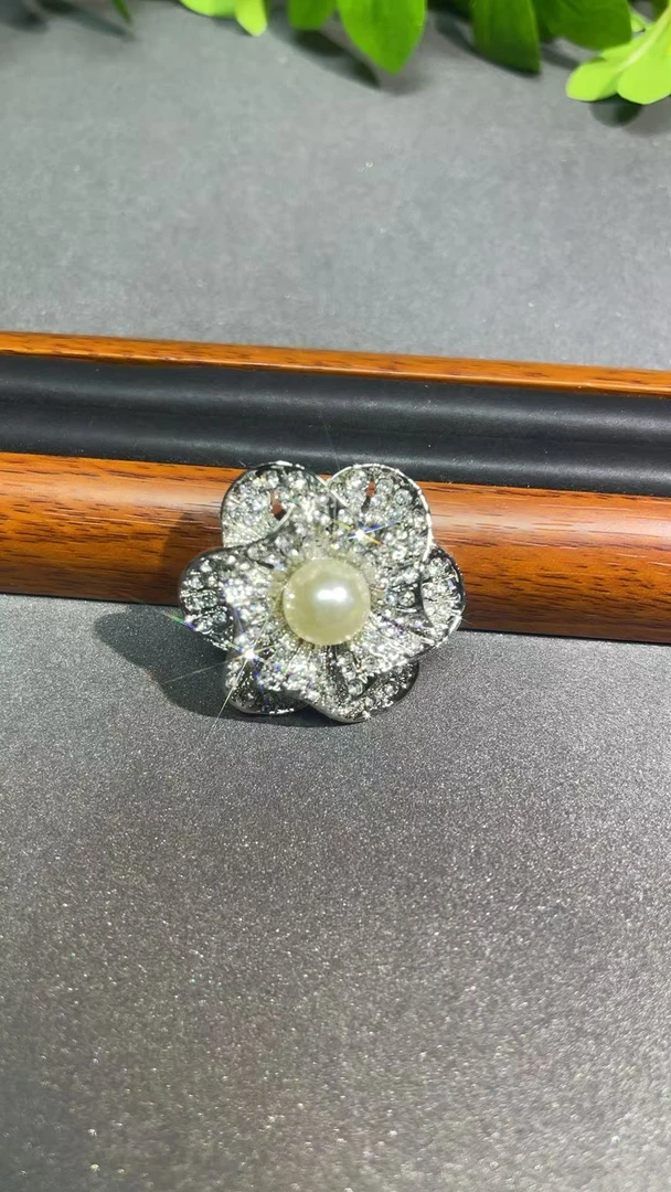 a4072白托立体花花胸针多样发