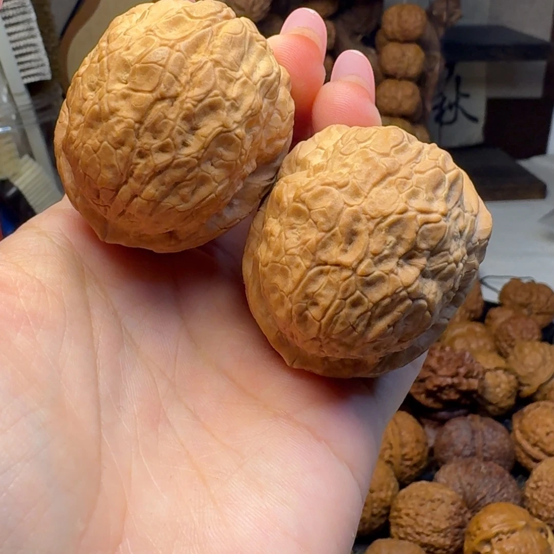 把件文玩核桃玉龙疙瘩包45.4