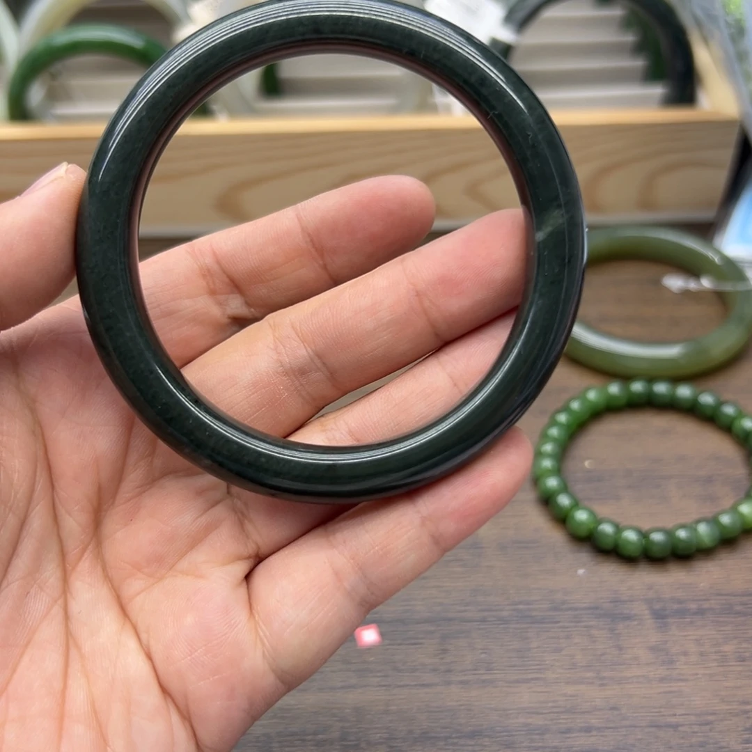 和田玉未镶嵌手镯61.2圈围509