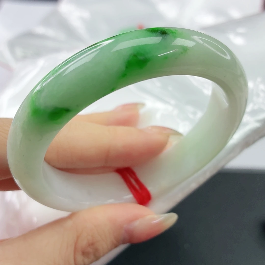 未镶嵌手镯翡翠，071