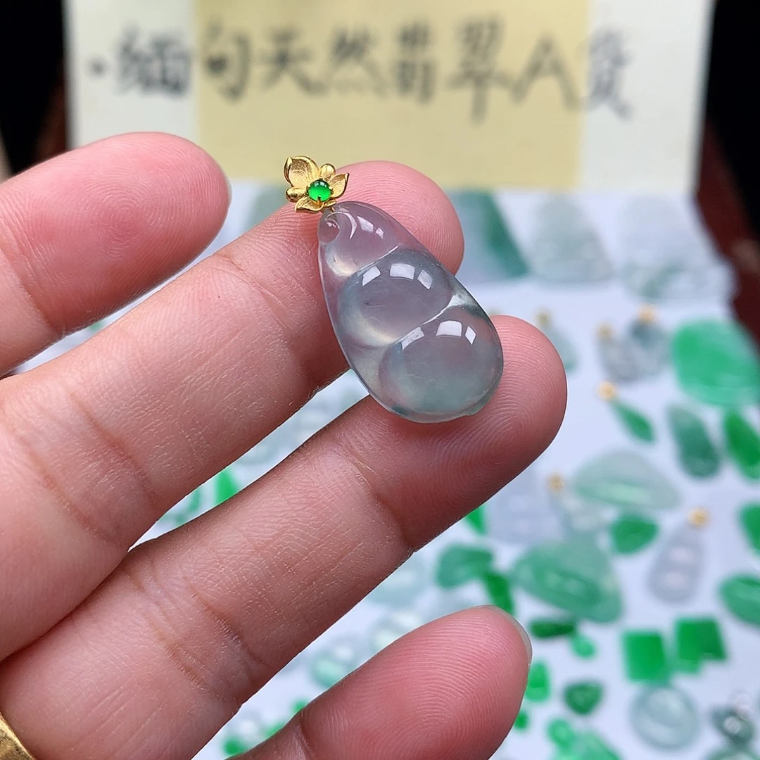 翡翠裸石18K金镶嵌缅甸天然A货翡翠冰种豆子