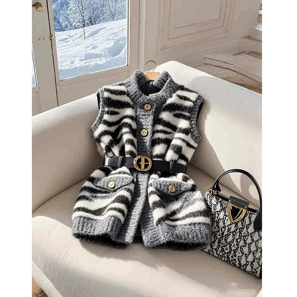 马甲女款2025秋冬小个子独特高级感超好看叠穿灰色斑马纹针织背心