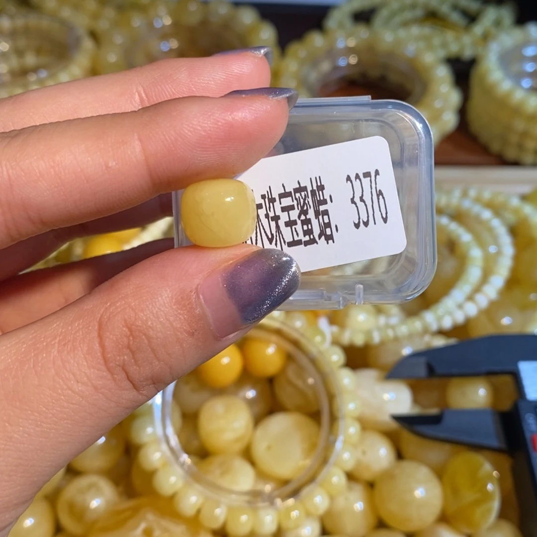 琥珀未镶嵌珠宝奇石3376
