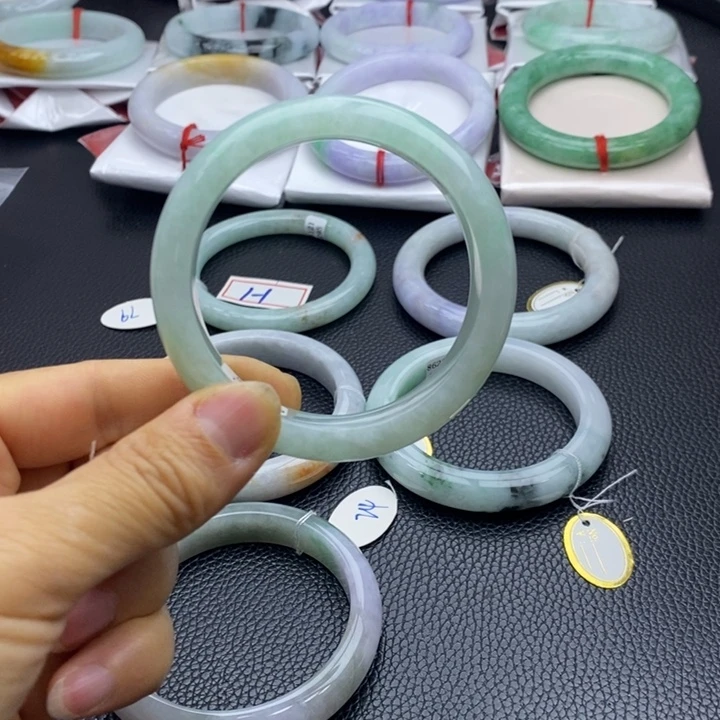 翡翠未镶嵌手镯缅甸天然翡翠55正圈