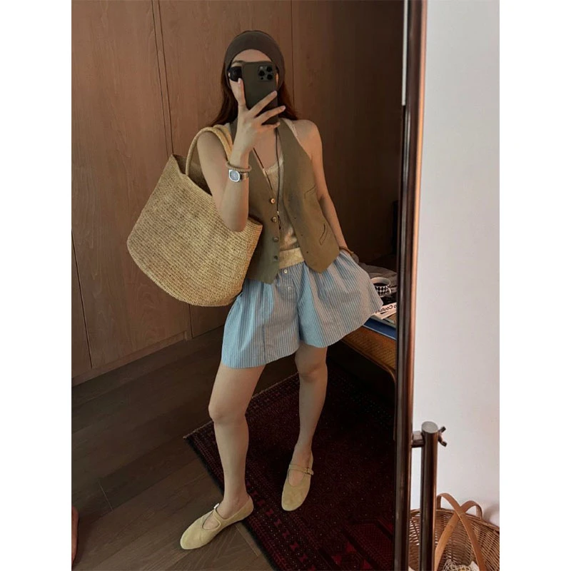 夏季老钱风穿搭休闲百搭洋气小众马甲上衣高腰显瘦格子短裤套装女
