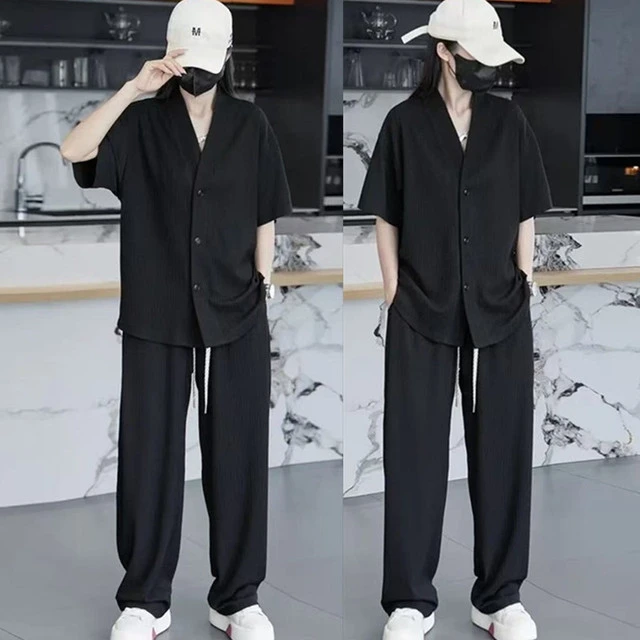 夏季新款男士简约时尚高级感V领冰丝休闲套装纯色短袖长裤两件套