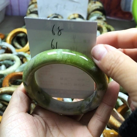 未镶嵌蛇纹石玉手镯