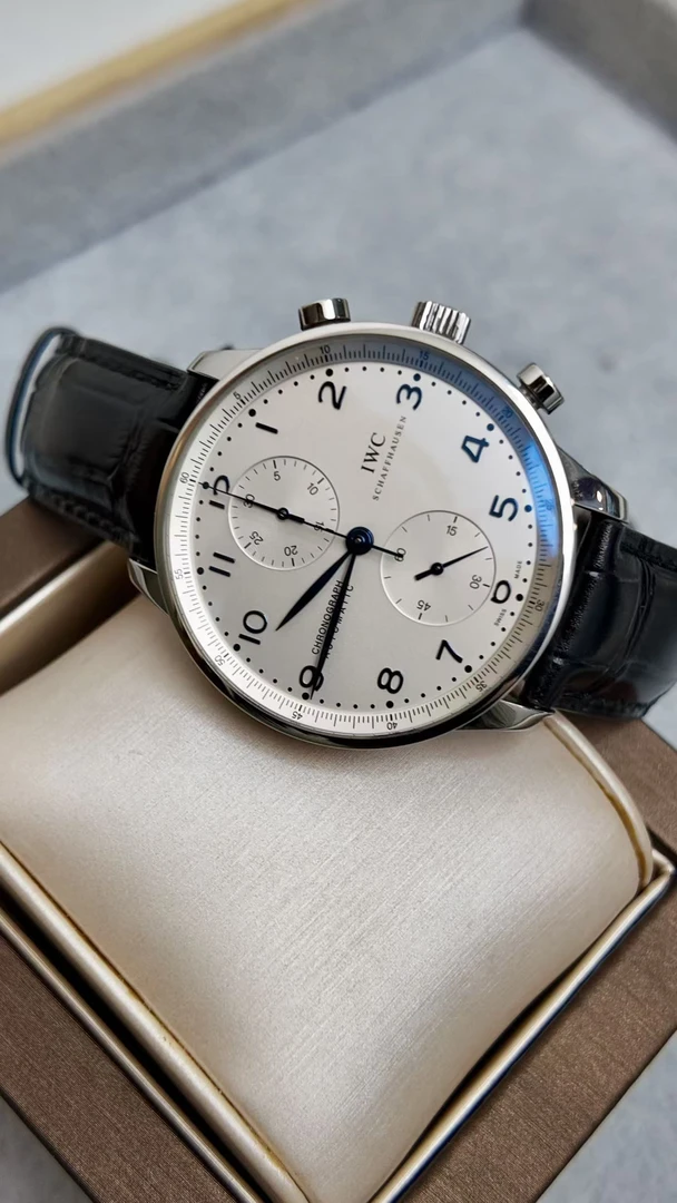 99新 IWC/万国 99新万国葡萄牙计时IW371446自动机械41mm