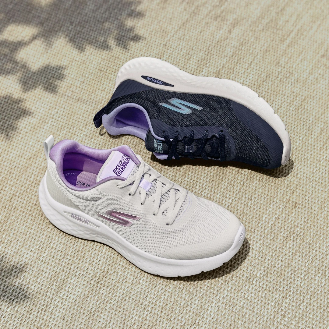 SKECHERS/斯凯奇跑步男女运动回弹缓震透气休闲百搭旅游鞋129425