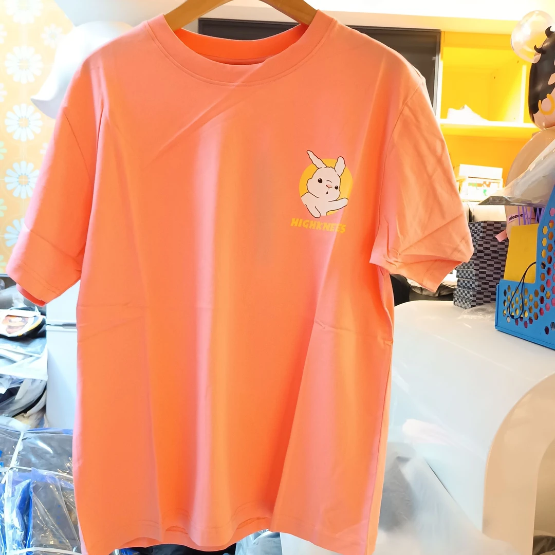 n052 粉色 高抬腿黄兔子印花短袖T恤