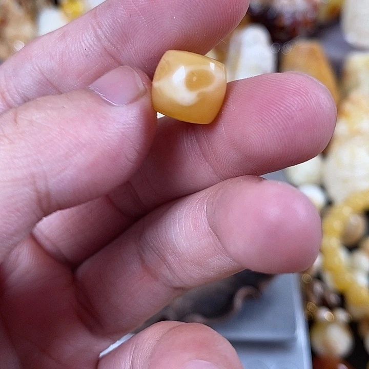琥珀未镶嵌裸石我