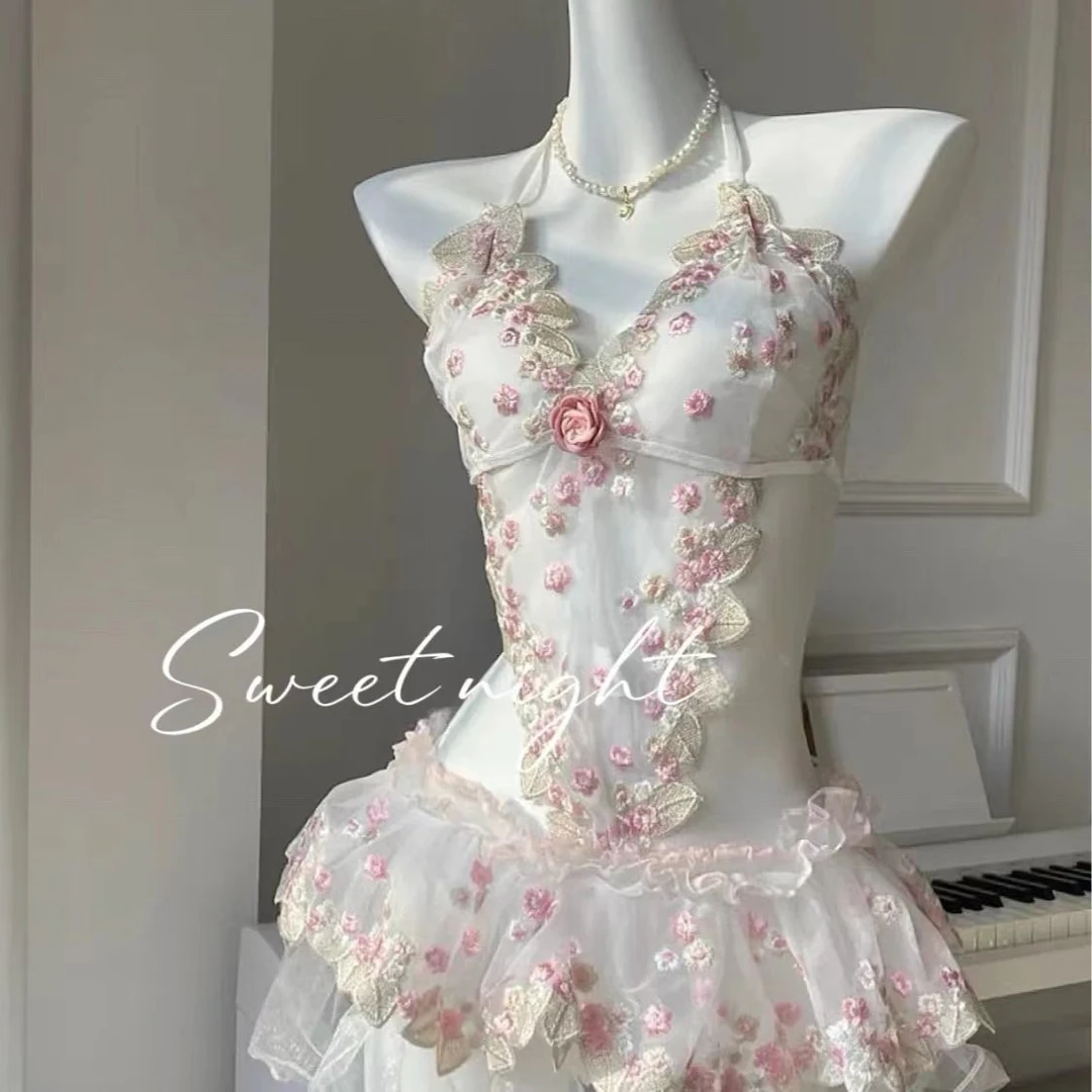 <公主日记>漂亮仙女学院刺绣挂脖系带连体睡裙蕾丝镂空吊带蓬蓬裙