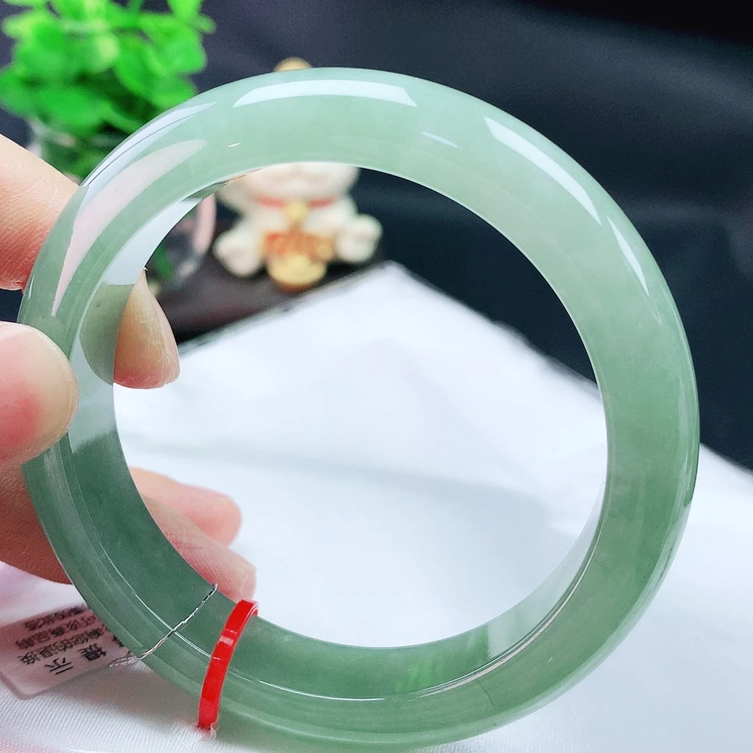 翡翠手镯未镶嵌56+圈