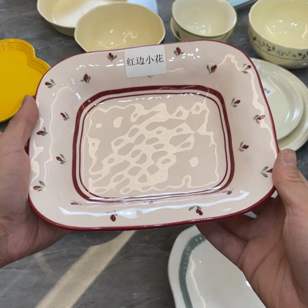 陶瓷微瑕餐具介意勿拍，满18飞！