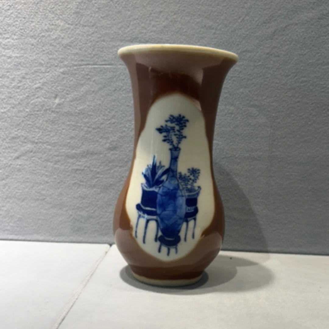 康紫金釉开窗琵琶樽