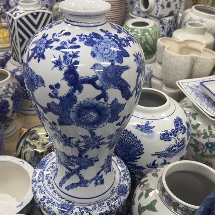 瓷片微瑕陶瓶。。。。。。。。。。。。。。。