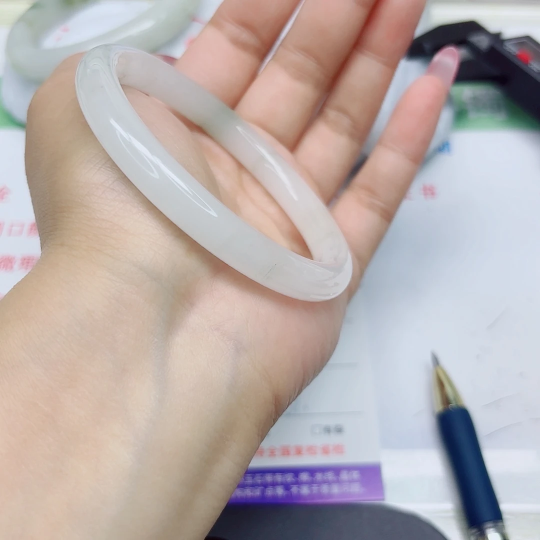 石英质玉未镶嵌手镯137/6061