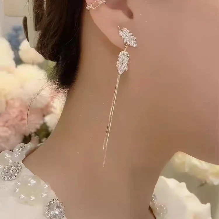 铜合金耳饰 气质轻奢长款树叶流苏耳环