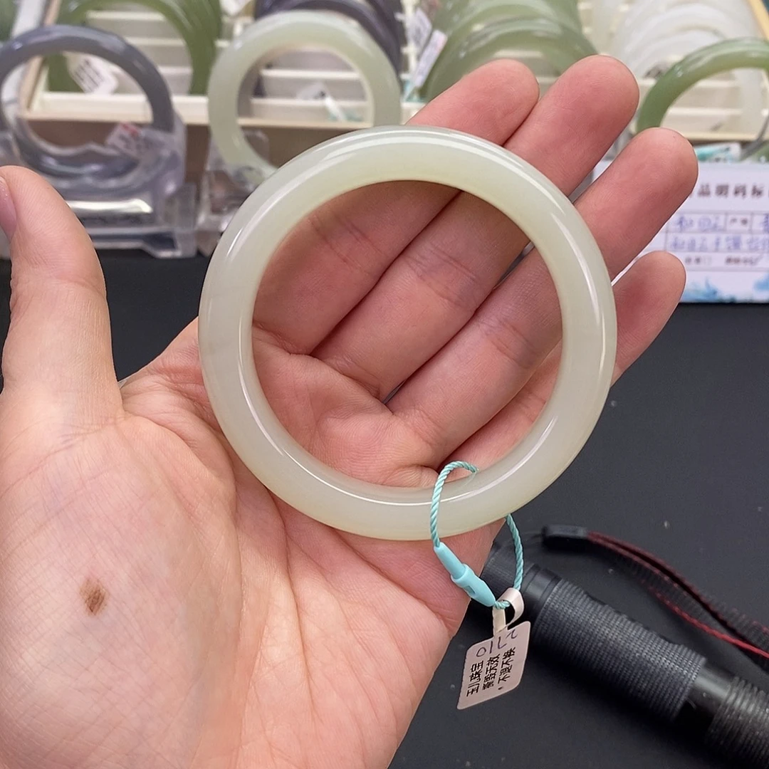 和田玉未镶嵌珠宝奇石5556