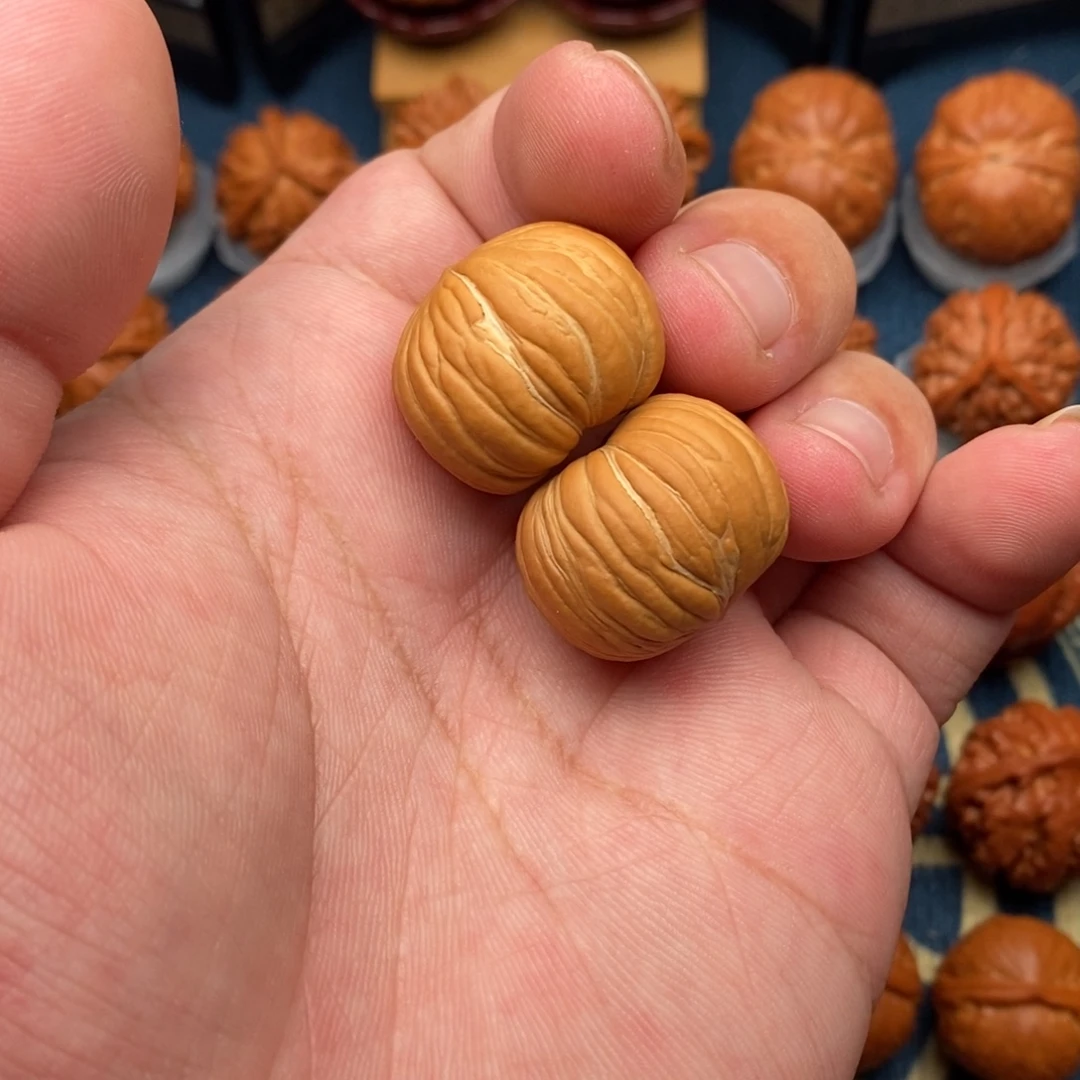 运***把件文玩核桃猴头元宝