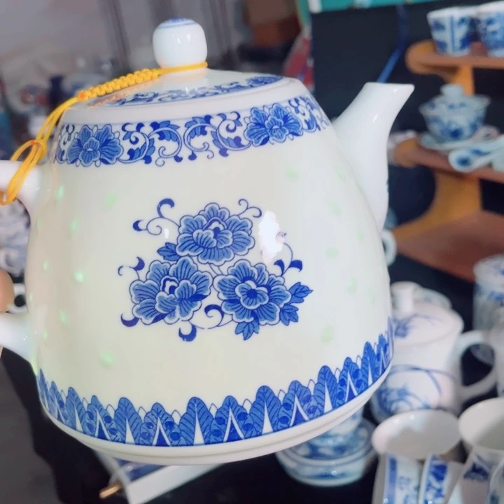 青花玲珑1.5升大水壶