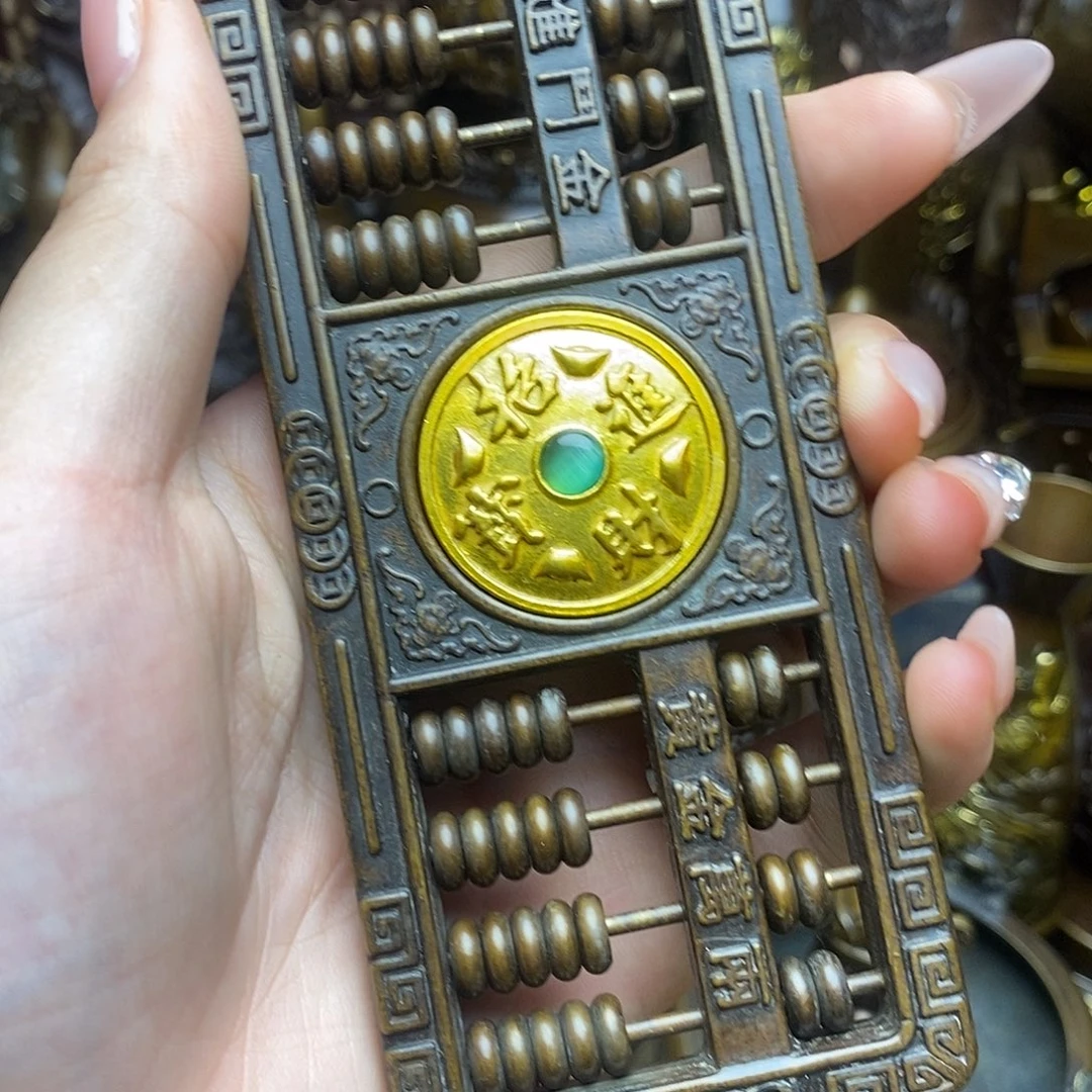 铜器摆件做工精良