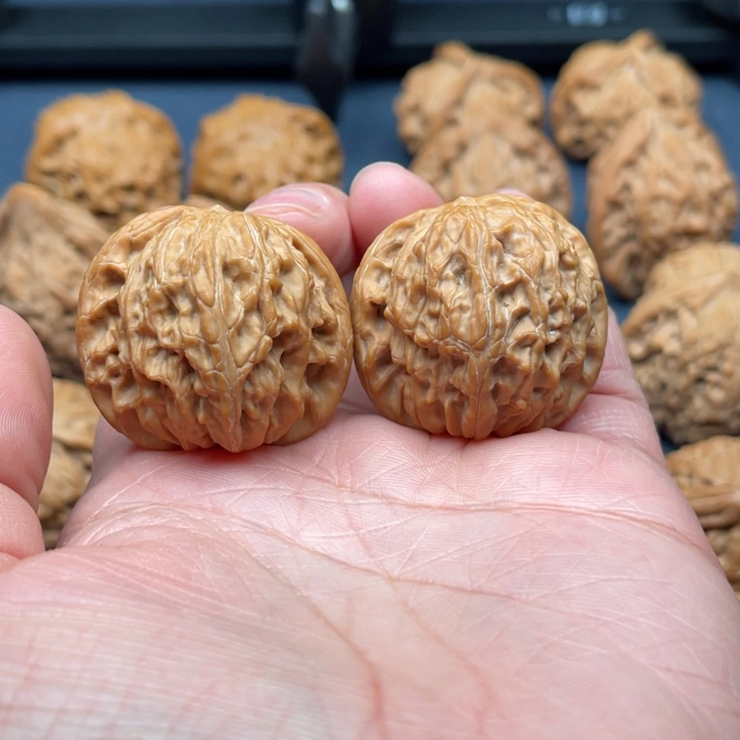 吊坠文玩核桃山地磨36尺