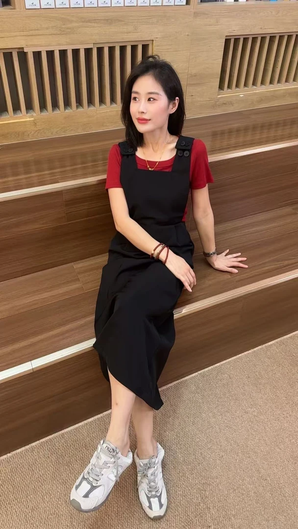 Miss huo洗一千次不变形的小蛮腰打底衫 A 2391