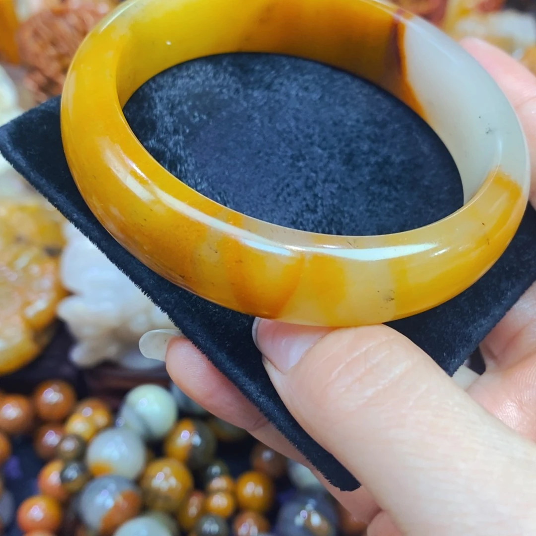 未镶嵌石英质玉（黄龙玉）吊坠(不含链)