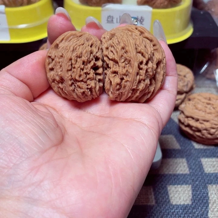 子***伴文玩核桃吊坠南疆半壁