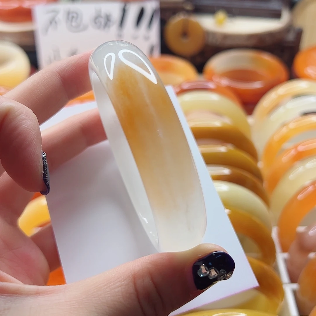 石英质玉（黄龙玉）未镶嵌手镯4