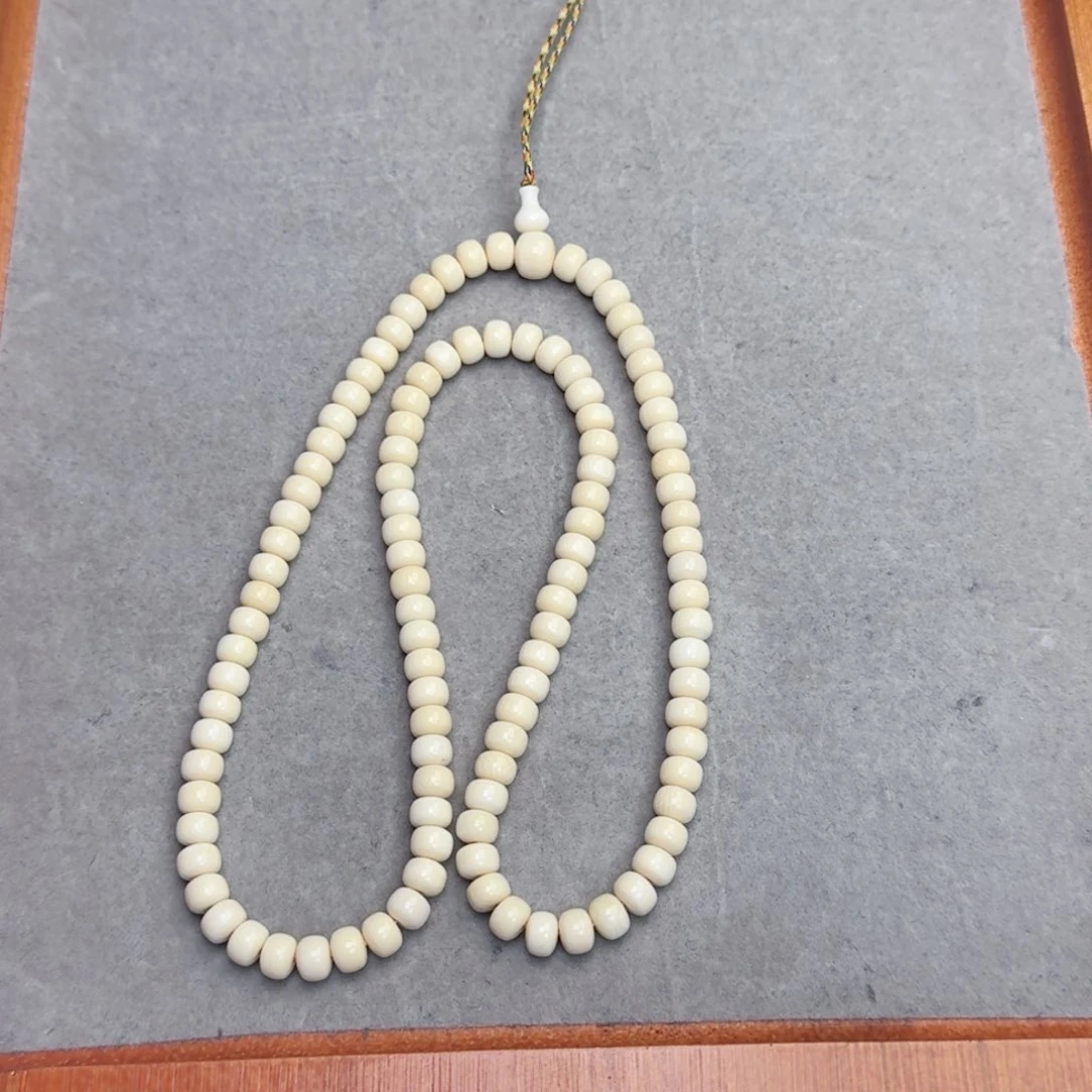 柏香籽/百香籽吊坠金*猴猛犸