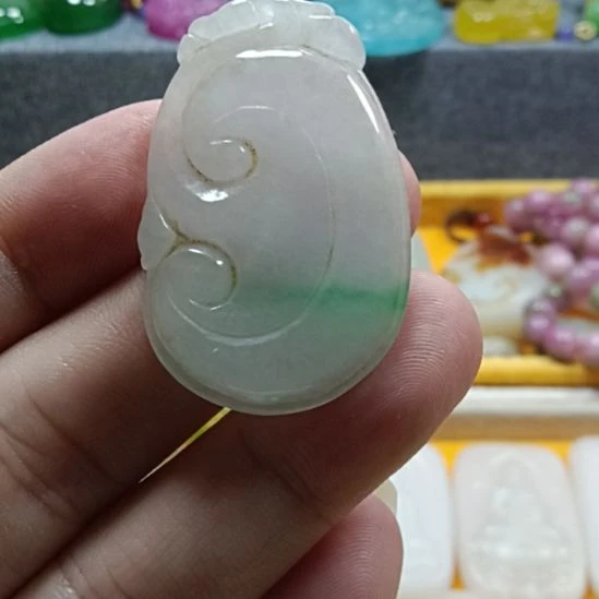 翡翠未镶嵌挂件翡翠