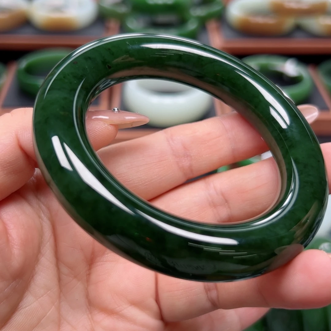 未镶嵌手镯和田玉（碧玉）5758圈口