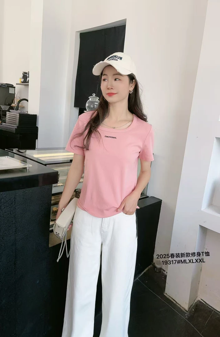 双鱼〔利菲儿〕夏款字母U领上衣19317