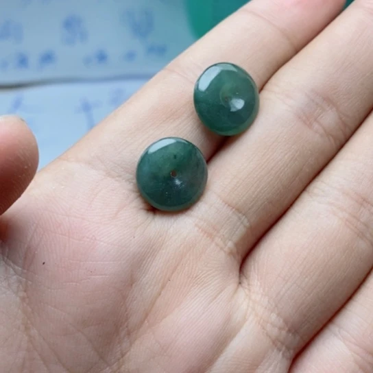 翡翠未镶嵌颈饰我